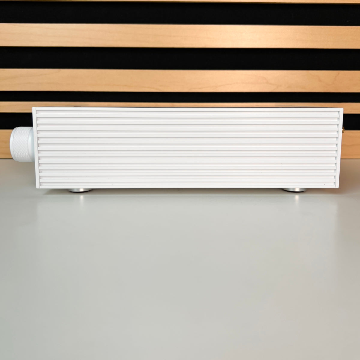 Acoustas AC650 DSP Amplifier - Deluxe Mini Edition in White