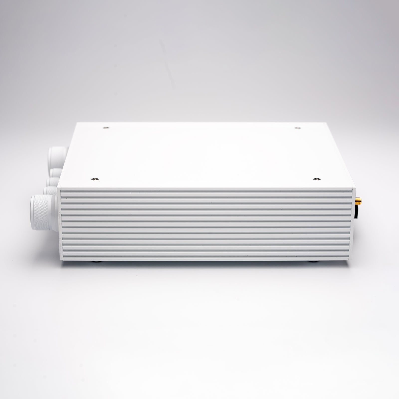 Acoustas AC650 DSP Amplifier - Deluxe Edition in White