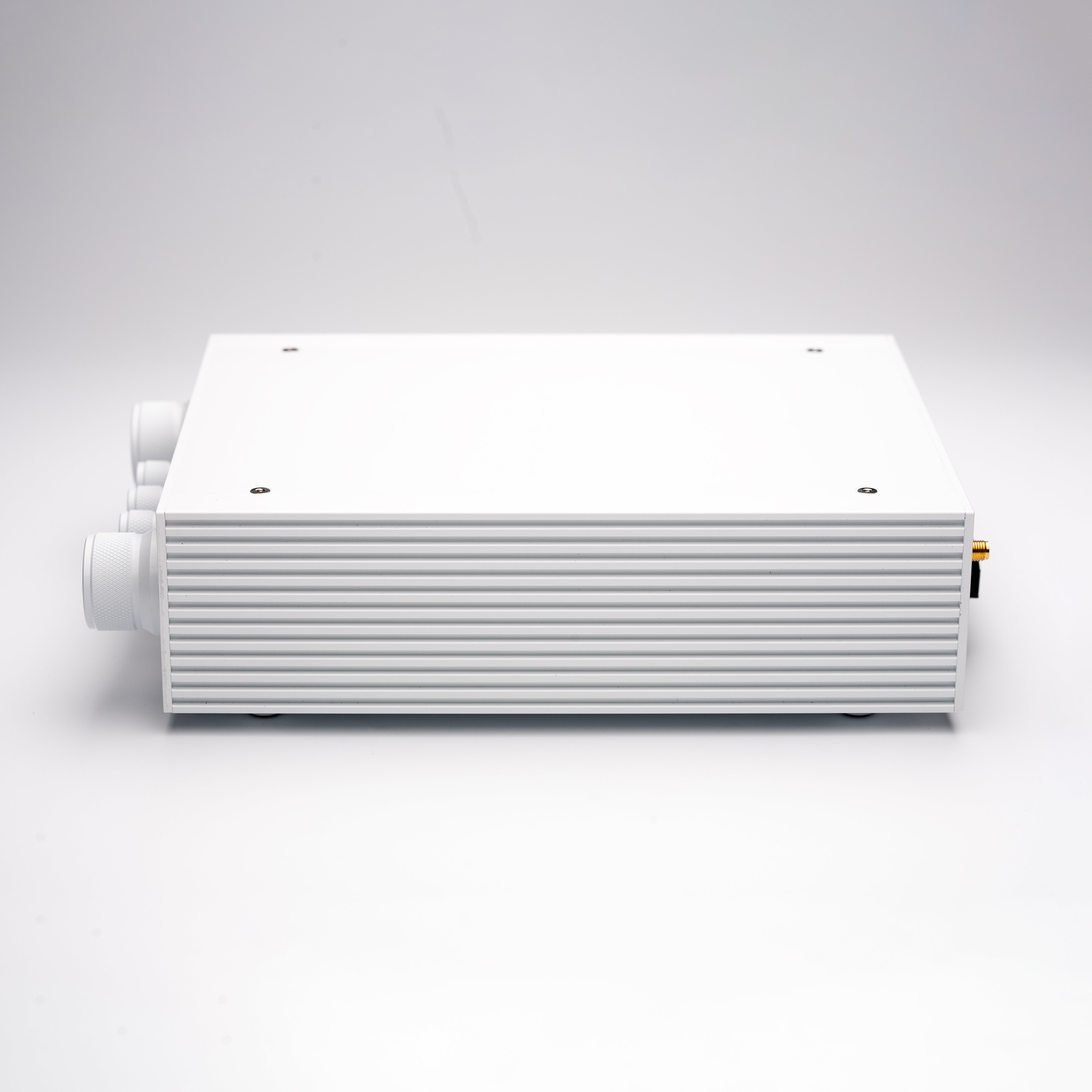 Acoustas AC650 DSP Amplifier - Deluxe Mini Edition in White